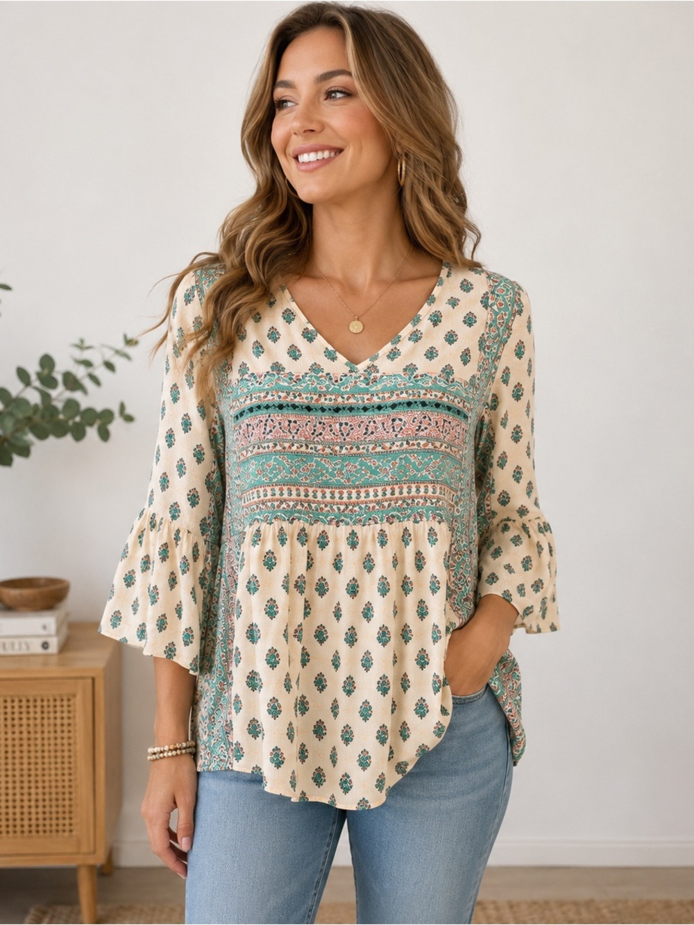 Entro Boho Tunic Top Medium Cream Green Floral V-Neck Bell Sleeve Rayon